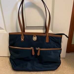 Michael Michael Kors Kempton Navy Blue Medium  Pocket Tote